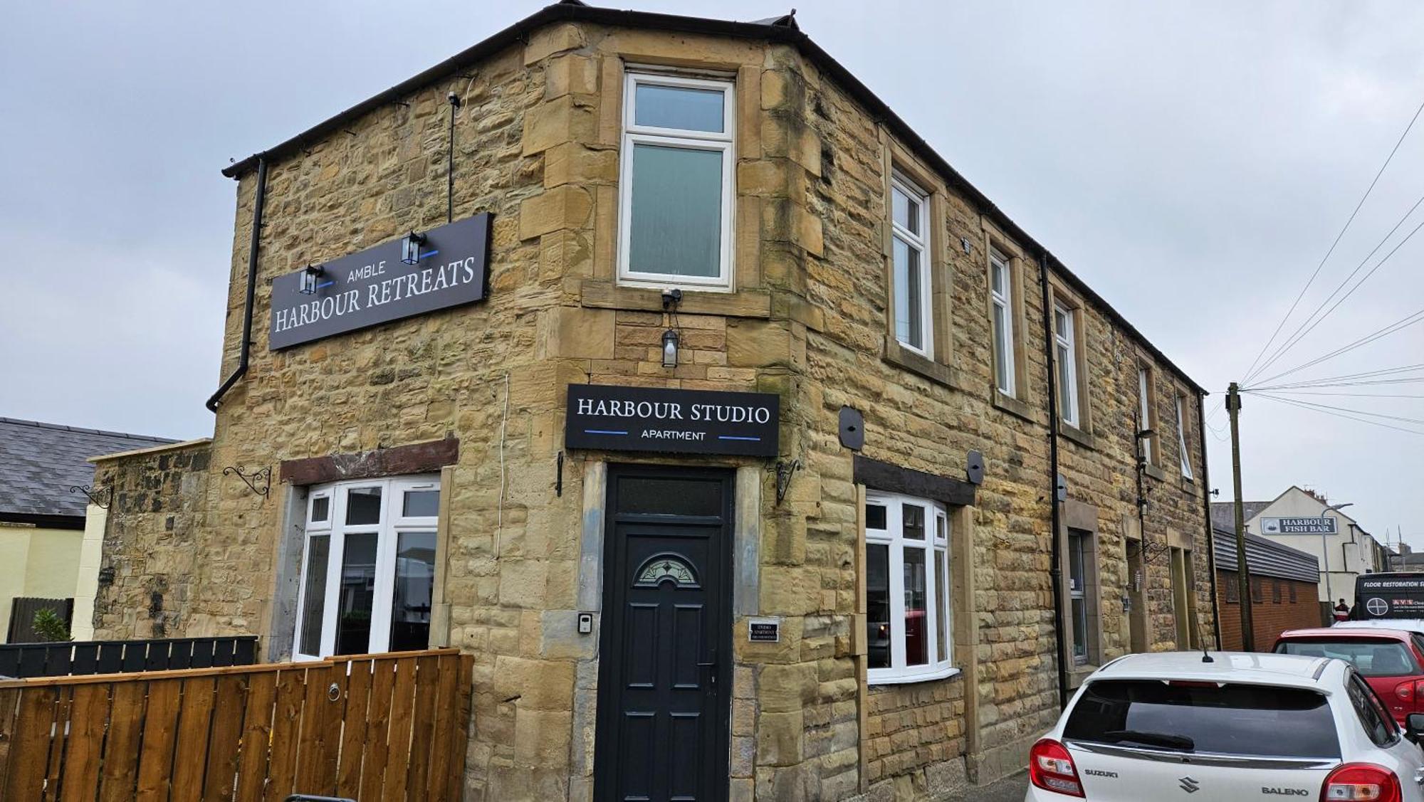Amble Harbour Retreats Hotel Exterior photo
