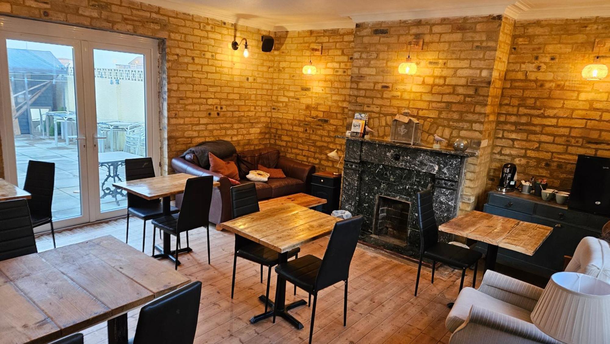Amble Harbour Retreats Hotel Exterior photo